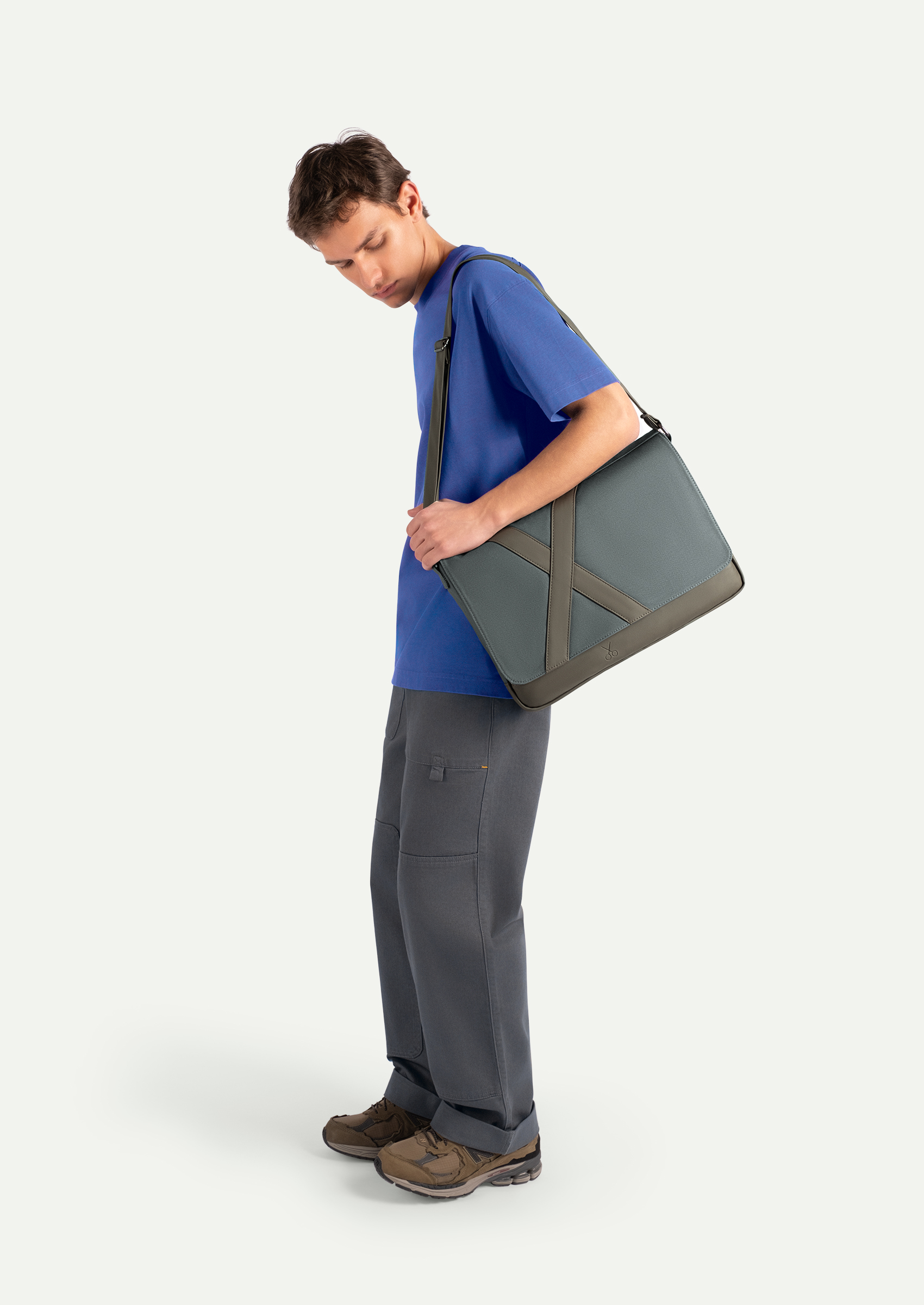 Gray Unisex Messenger - Horizontal Bag | KAFT (Nevend - Storm)